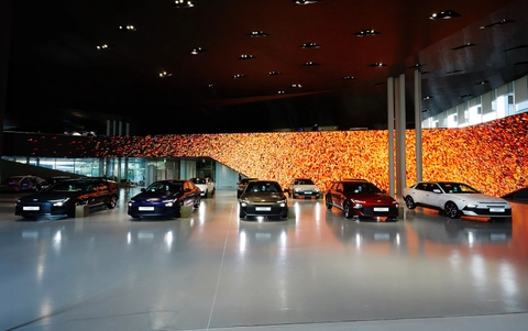Hyundai Motorstudio Goyang : The all-new AVANTE 展示