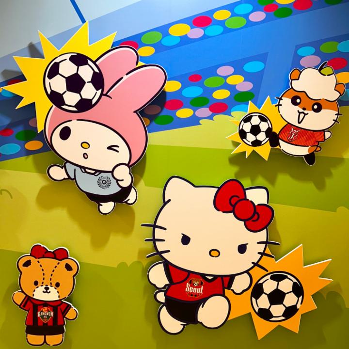 FC세븐일레븐 with 산리오 팝업