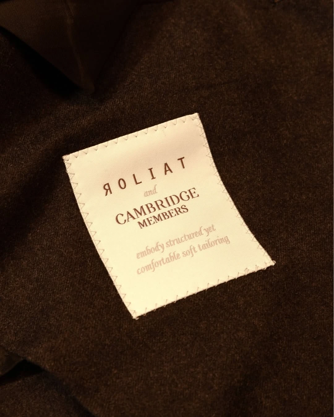 캠브리지 멤버스 X 로리엣 팝업