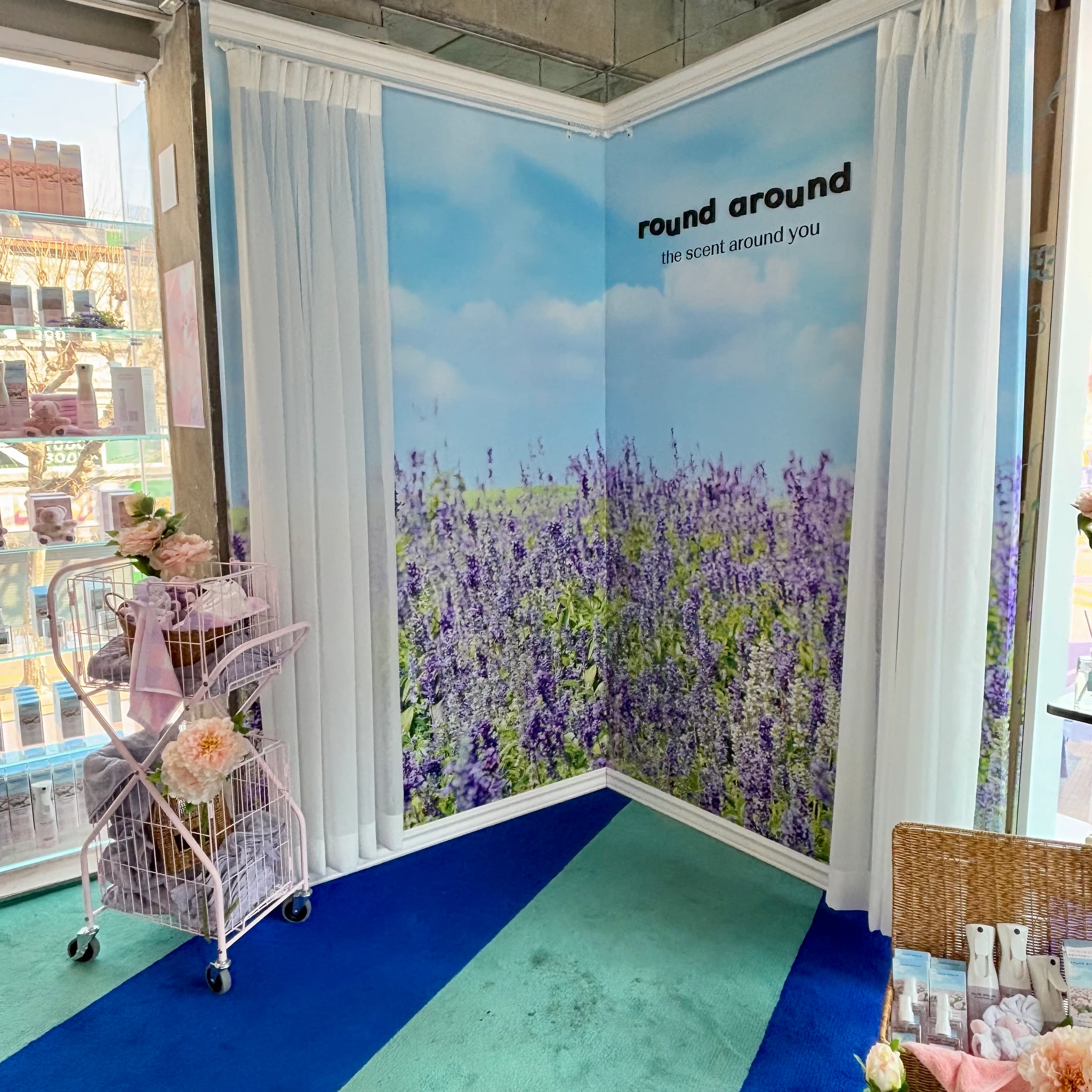 라운드어라운드 X 테토 팝업 후기 이미지 1