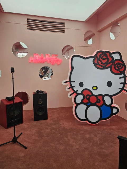 레이브 X 헬로키티 팝업 후기 이미지 1