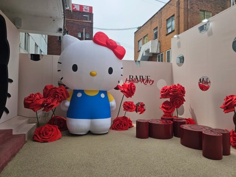 레이브 X 헬로키티 팝업 후기 이미지 2