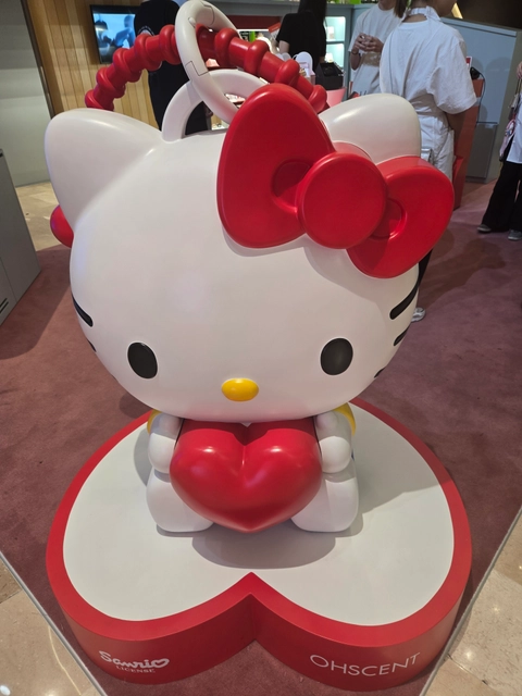 오센트 X 헬로키티 팝업 후기 이미지 4